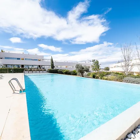 Appartamento Buena Vista, Panoramic View Penthouse With Pool - By Oyoostays *