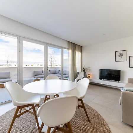 Appartamento Buena Vista, Panoramic View Penthouse With Pool - By Oyoostays Torrevieja