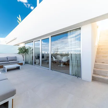 Buena Vista Penthouse - By Oyoostays *