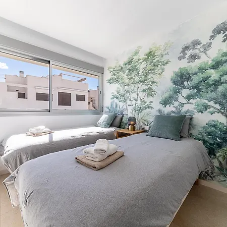 Appartamento Buena Vista, Panoramic View Penthouse With Pool - By Oyoostays Torrevieja