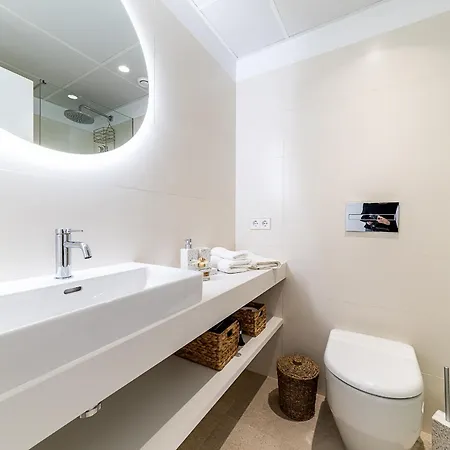 Buena Vista, Panoramic View Penthouse With Pool - By Oyoostays Appartamento